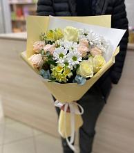 Букет цветов из:  Альстромерии, Розы и Хризантемы в Станция Скуратово